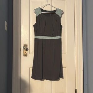 Sleeveless dress by Tinley Road